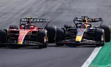 Sainz vzdoroval Verstappenovi 15 kol