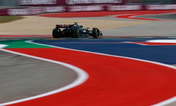 Hamilton a Leclerc byli diskvalifikováni