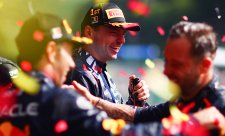 Verstappen má desáté vítězství v řadě