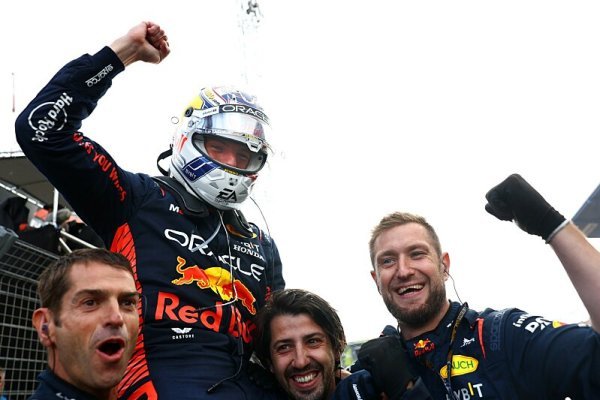 Verstappen vyrovnal Vettelův rekord