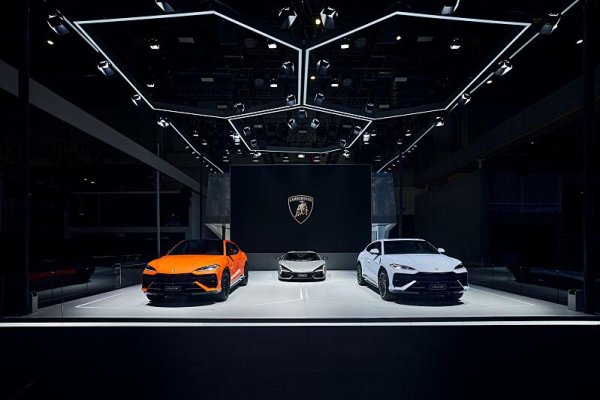 Lamborghini vydělává více než loni