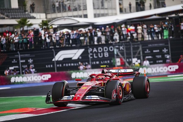 Sainz na pole position, Verstappen před Norrisem