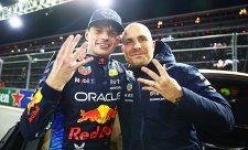 Verstappen je čtyřnásobným šampionem, Mercedes slaví dvojité vítězství