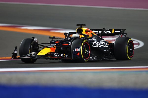 Verstappen na nejvyšším stupni, Norris v úzkých, Čou na bodech