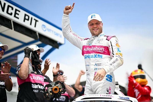 Rosenqvist vyjel pro tým Meyer Shank první pole position