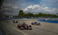 Jediný trénink v Milwaukee vyhrál Newgarden