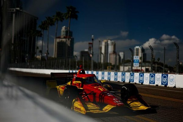 Sezona IndyCar startuje na floridském letišti