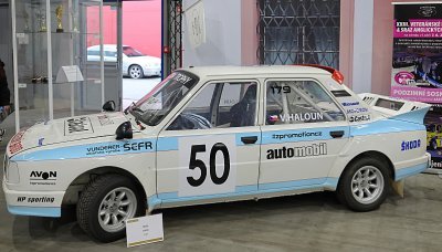 Expozice veteránů také v zámeckém duchu