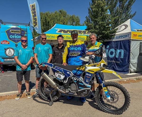 Tým ORION s novou čínskou technikou pro Dakar 