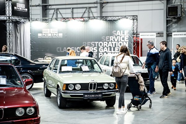 Historické vozy a youngtimery na Prague Car Festivalu