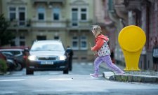 Umíte pomoci při nehodě na přechodu?