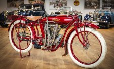 Legendární stroje s příběhem čekají na nového majitele