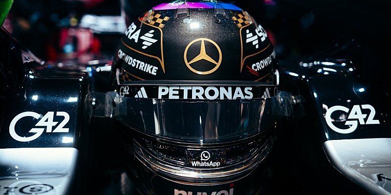 Russell první, McLaren poslední 