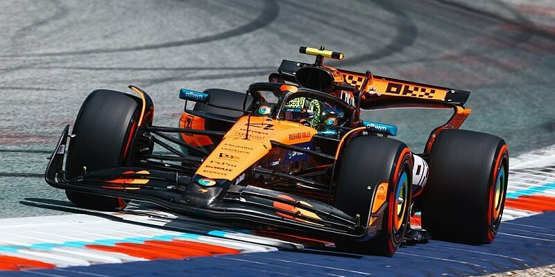 McLaren dál vládne, Verstappen v závětří
