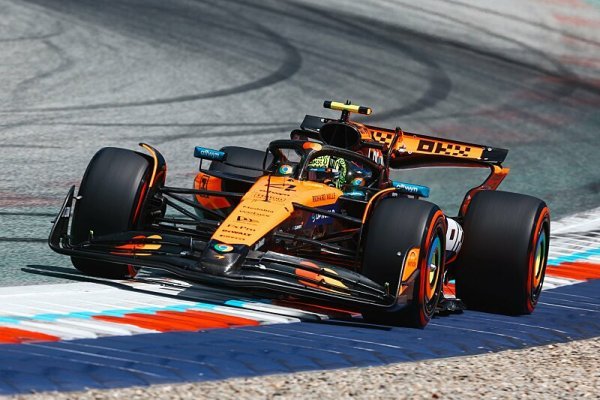McLaren dál vládne, Verstappen v závětří McLaren dál vládne, Verstappen v závětří
