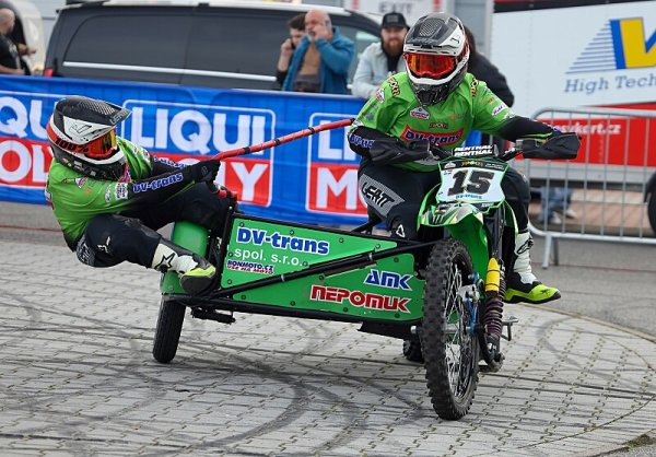 Sajdkárkros se dědí