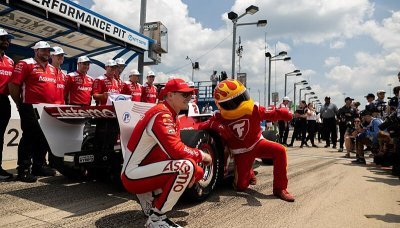 Pole position získali v Iowě Newgarden a Palou