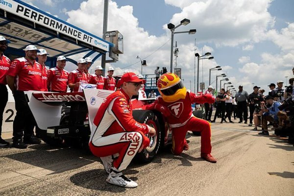 Pole position získali v Iowě Newgarden a Palou Pole position získali v Iowě Newgarden a Palou