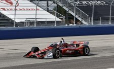 Na úvod nejrychlejší v Milwaukee Newgarden