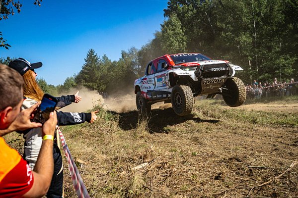 TGR Czech: Jeden víkend, dva světy