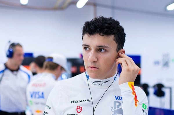 Hadjara vzali do Red Bullu