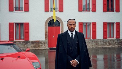 Hamilton prodal sbírku automobilů