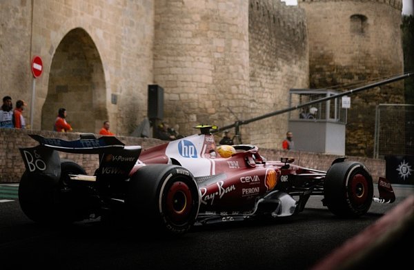 Proč Hamilton nevrátil pozici?