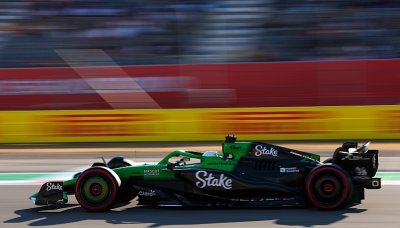 Verstappen nejrychlejší v Austinu, McLaren ztrácí a boj o titul se zostřuje