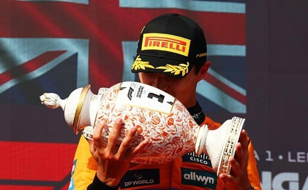 Norris zvítězil s nemožnou strategií Norris zvítězil s nemožnou strategií