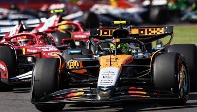 Norris přebírá vedení šampionátu, Bearman s nejlepším výsledkem kariéry