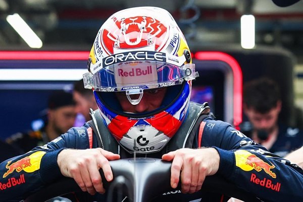 Vůz poskakuje jako idiot, řekl Verstappen