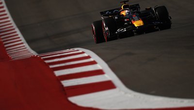 Verstappen potvrzuje dominanci v Austinu, Norris druhý před Leclercem