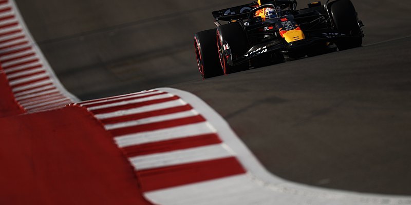 Verstappen potvrzuje dominanci v Austinu, Norris druhý před Leclercem