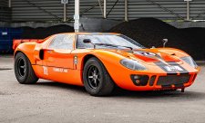 Replika Fordu GT40 přijede do Prahy