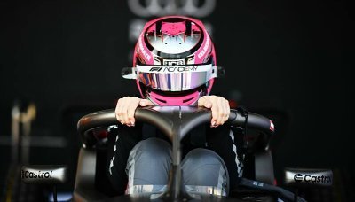 Felbermayrová dostala dárek od Larsenové