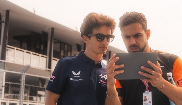 Junioři Ferrari darovali výhru do akademie Alpine