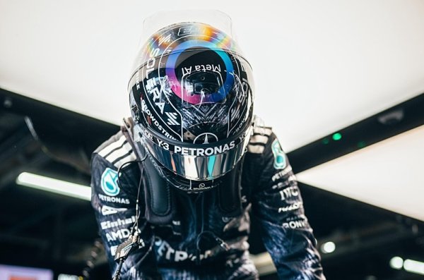 Russella s Antonellim dělí 26 tisícin