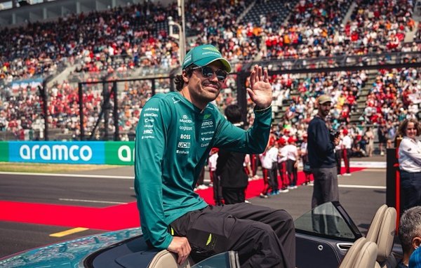 Verstappen a Stroll budou závodit i během pauzy