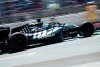 Russell dál září, Hamilton před Antonellim a Leclerc ve zdi