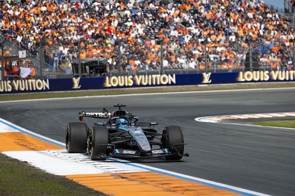 Russell zahájí sprint z pole position, Antonelli až pátý