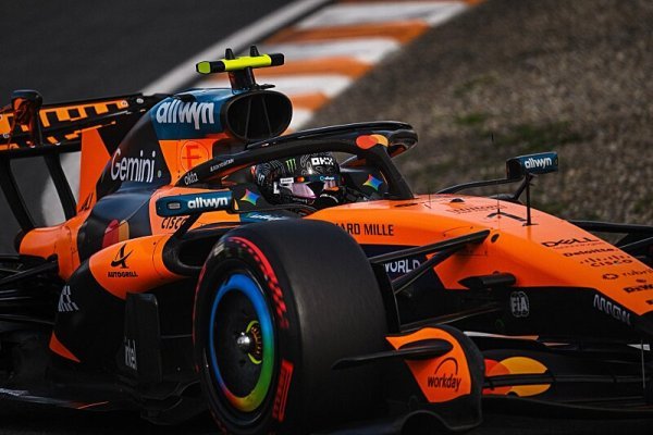 Norrisův oranžový McLaren začne před oranžovými tribunami jako první