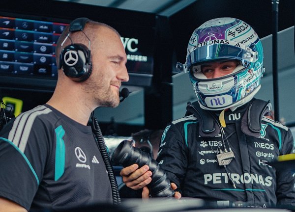 Mercedes je zpátky