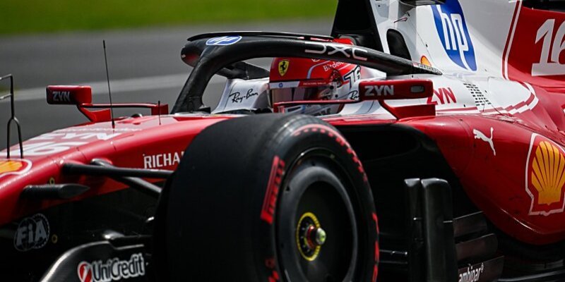 Leclerc zůstává na špici, Hamilton musel odstavit auto