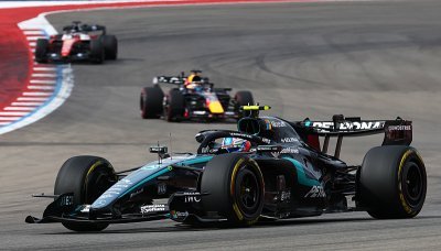Verstappen to zkusil na Antonelliho, ale bez úspěchu