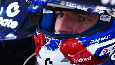 Verstappen si říká o první výhru v sezoně, Russell pohořel