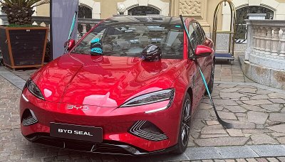 První automobilový titulární partner v hokejové extralize