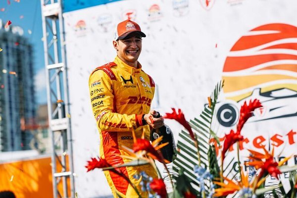 Palou zahájil sezonu vítězstvím v St. Petersburgu