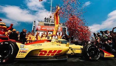 McLaren šanci zahodil v boxech, triumfuje Palou