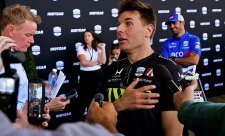 Will Power na úvod v Long Beach na čele