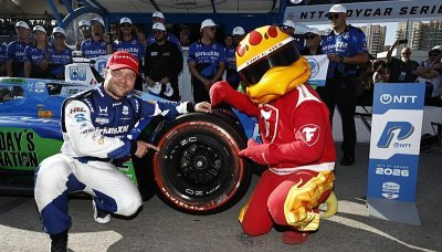 Rosenqvist zaskočil favority a má pole position